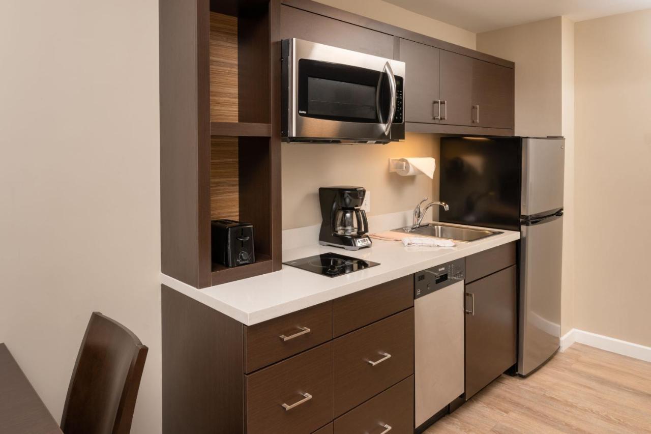 Towneplace Suites Miami Kendall West Kendale Lakes Exterior photo
